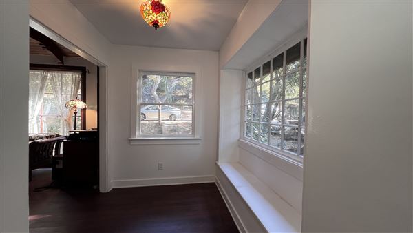 Rustic Cape Cod Shingle (2/1/2025 - Credits: Allan Telias)