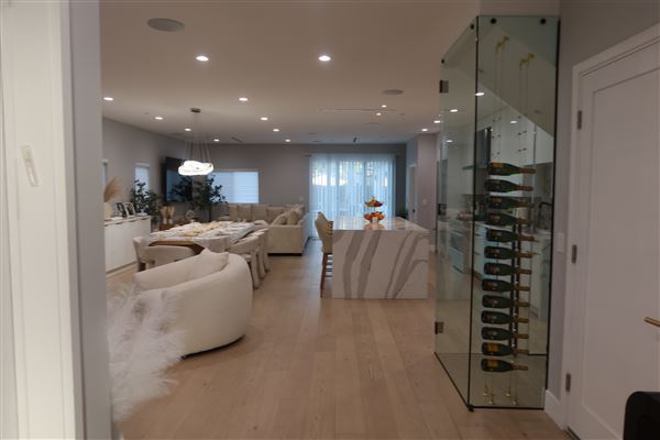 Modern Valley Home with Pool and Spacious Backyard (2/15/2025 - Credits: submitted by: Nicole  Bouzaglo)