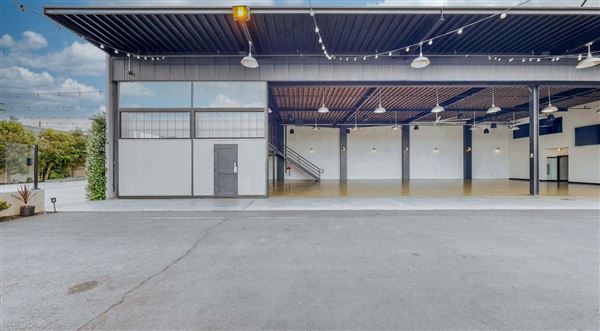 Hangar 21 (2/24/2025 - Credits: submitted by: Michel Sims)