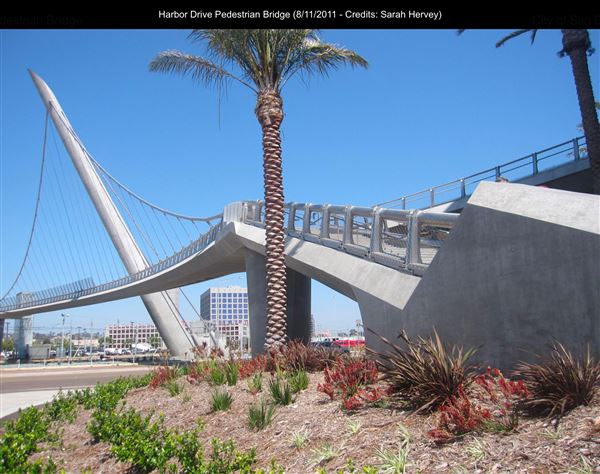 Harbor Drive Pedestrian Bridge (8/11/2011 - Credits: Sarah Hervey)