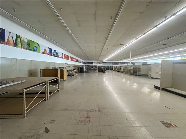 Former Big Lots Store (Vacant) - Inglewood (4/9/2025 - Credits: Robhana Group)
