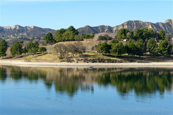 Castaic Lake State Recreation Area (SRA) - lake administered by Los Angeles County (1/29/2014 - Credits: Brian Baer)