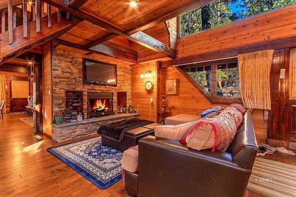 Bear With Me Lodge (8/7/2023 - Credits: Robert Ashley)