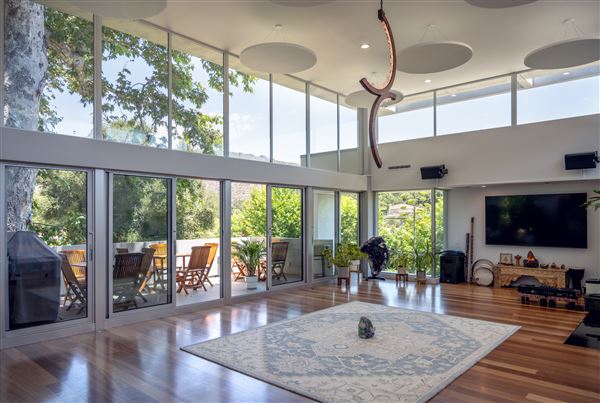 Mulholland Hwy House (4/1/2025 - Credits: Holistictherapeutic.com)