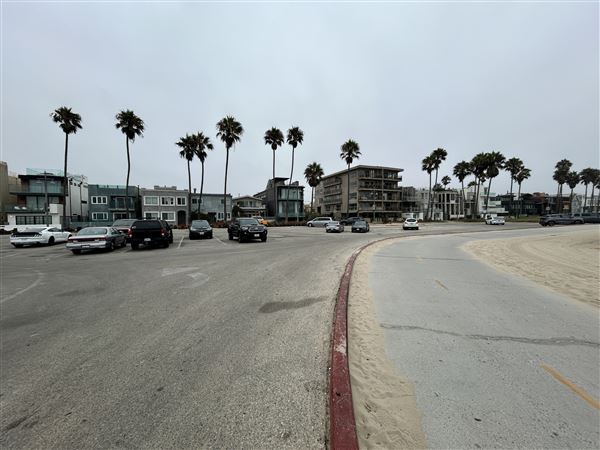 Venice Beach, Boardwalk, Pier & Recreation Center (8/14/2025 - Credits: Brandy Davis)