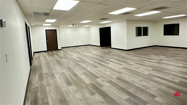 Grimco Owensmouth - Office Warehouse Building - VACANT (9/8/2025 - Credits: submitted by: Joseph Grinbaum / updated 7.15.2021 lm)