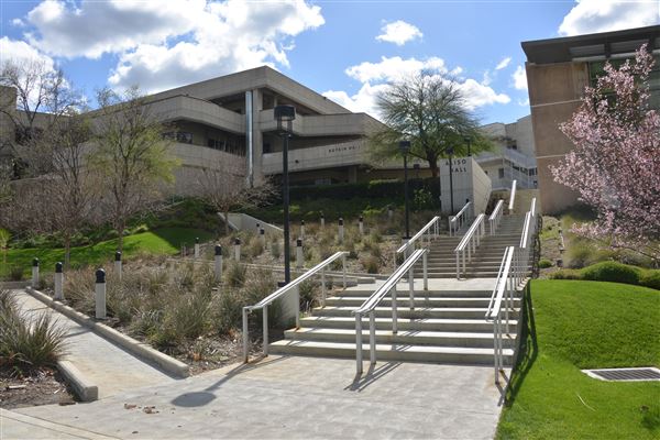 College of the Canyons - Quad (3/21/2019 - Credits: Leo Fialho)