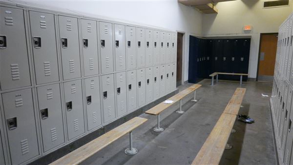 College of the Canyons - Locker Rooms (3/28/2015 - Credits: Leo Fialho)