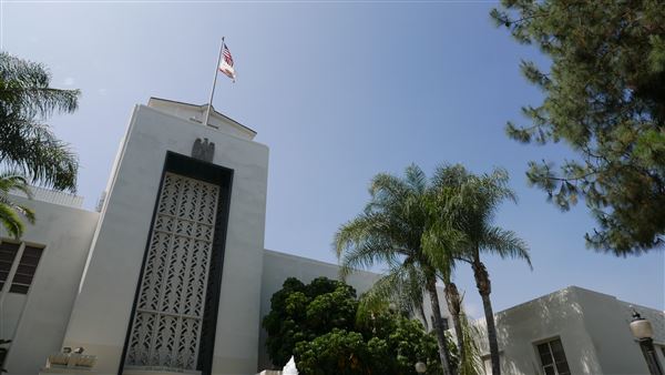 Burbank City Hall (5/4/2016 - Credits: Leo Fialho)