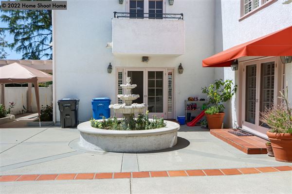 Mediterranean Spanish Villa (10/13/2025 - Credits: Home Shoot Home)