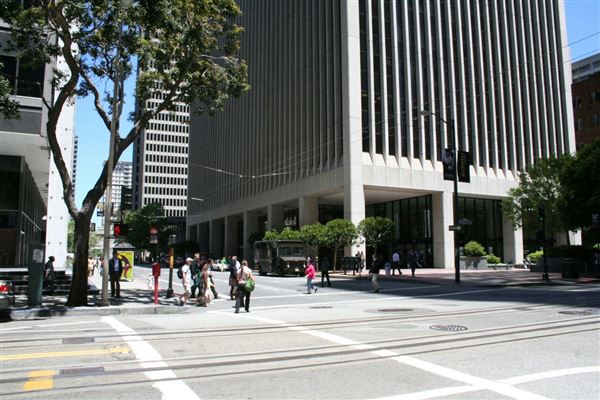 Financial District, San Francisco - California St. at Davis (10/29/2025 - Credits: San Francisco City & County Film Commission)
