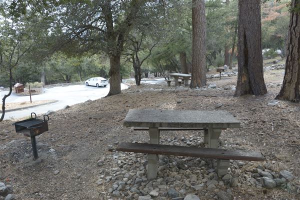 Crystal Lake Recreation Area / Campground - Angeles National Forest - Picnic Area (1/30/2015 - Credits: Leo Fialho)