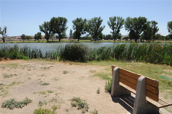 Mojave Narrows Regional Park - Pelican Lake (7/6/2012 - Credits: Leo Fialho)