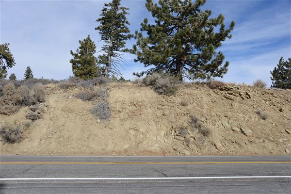 Angeles Crest Highway - SR2 - MM 77.50 (Outside TMZ) (11/16/2016 - Credits: Leo Fialho)