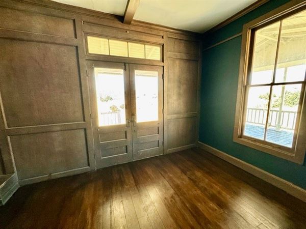 Big Sky Movie Ranch - Farmhouse (11/17/2025 - Credits: Owner)