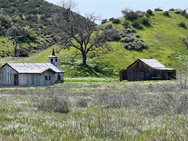 Big Sky Movie Ranch - Barns (11/17/2025 - Credits: Owner)
