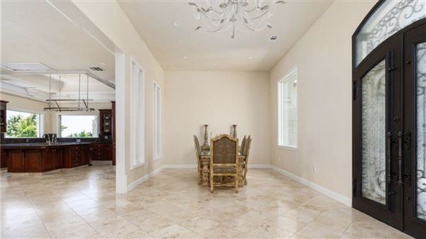 Single family property (12/3/2025 - Credits: submitted by: Artur  Harutyunyan)