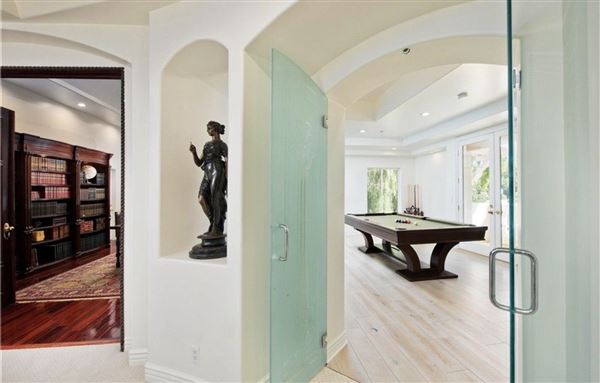 Chatsworth Hills Estate (12/5/2025 - Credits: Artur Harutyunyan)