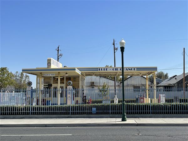 City of Coalinga - R.C. Baker Memorial Museum (10/15/2022 - Credits: Public Doman (https://www.flickr.com/photos/sarahvain/))