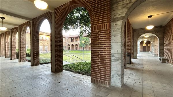 Fresno City College (FCC) - Old Administration Building (12/29/2025 - Credits: Brandy Davis)