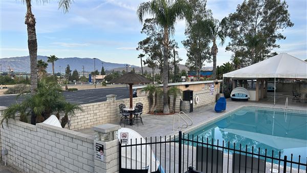 CJ's Sports Grill & Turf Club at Econo Lodge & Lake Elsinore Casino (3/29/2026 - Credits: Brandy Davis)