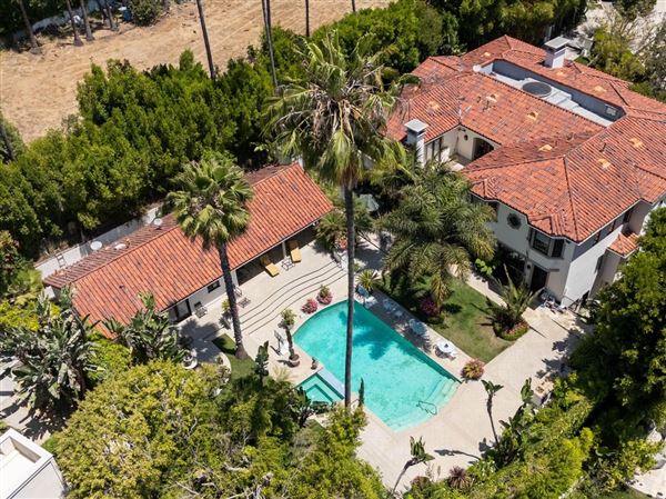 Cinematic LA Estate W/Gardens, Pool & Grand Stairs (4/5/2025 - Credits: Elegant Textiles, Inc.)