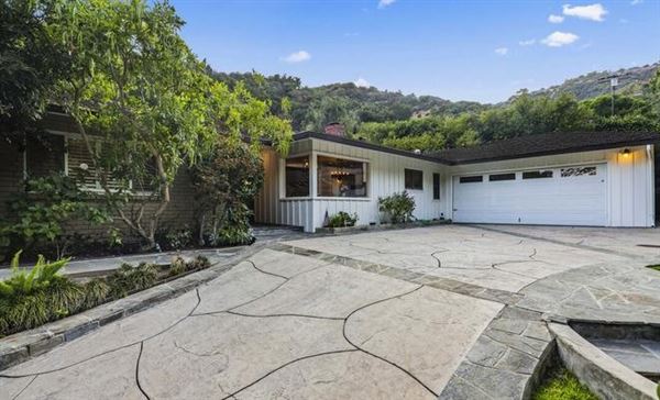 Mandeville Canyon Home (4/30/2026 - Credits: Talia Goldman)