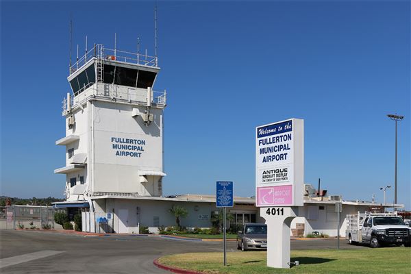 Fullerton Municipal Airport (9/10/2014 - Credits: By Jeroen Stroes Aviation Photography from Netherlands - kful, CC BY 2.0, https://commons.wikimedia.org/w/index.php?curid=75919292)