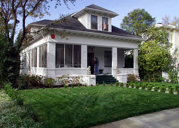 McDonald Avenue Neighborhood (12/31/2003)